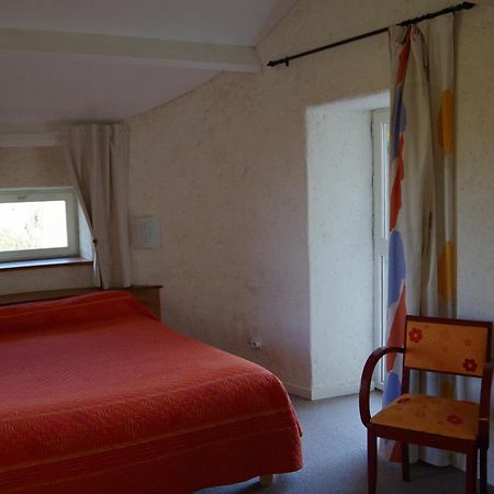 Gites Du Manoir De Goandour 卡松 客房 照片